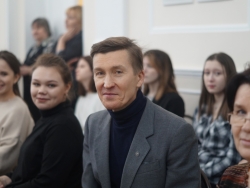 Встреча с уральским писателем Олегом Раиным