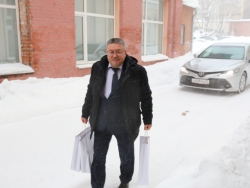 Известные люди Екатеринбурга принимают участие в акции книгодарения «Дарите книги с любовью»